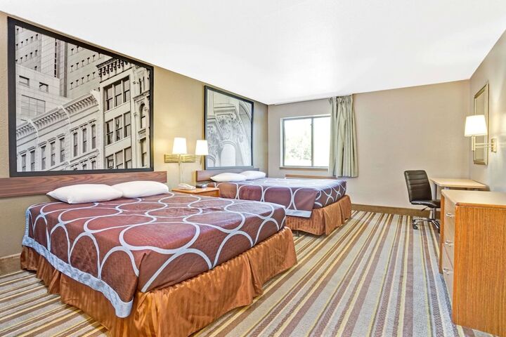 Room 5 of 19