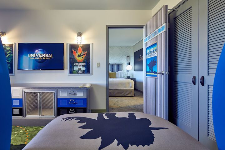 Room 32 of 74