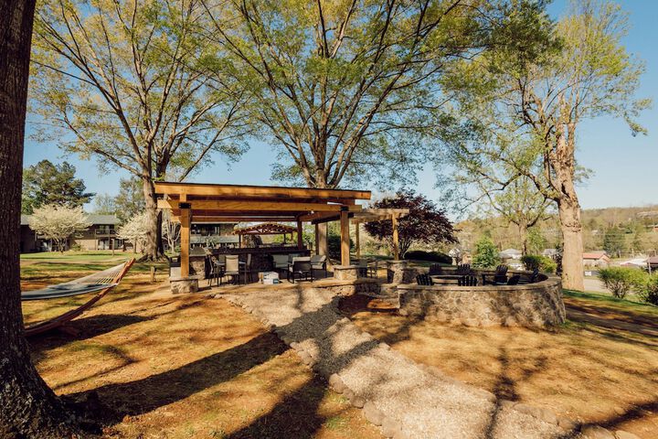 Tremont Lodge & Resort