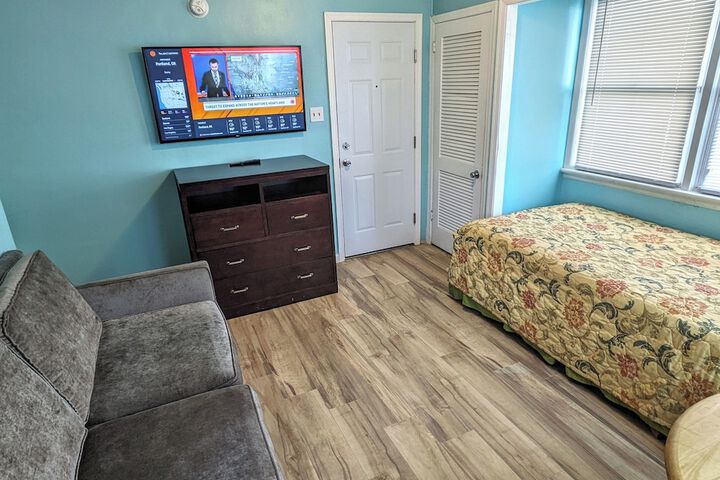Room 15 of 24