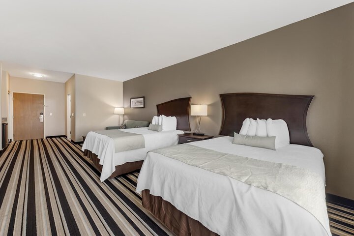 Best Western Plus Sand Bass Inn & Suites
