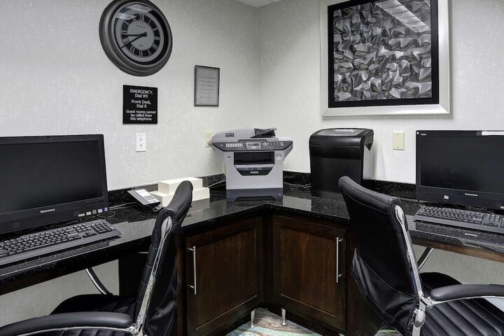Business Center 33 of 34
