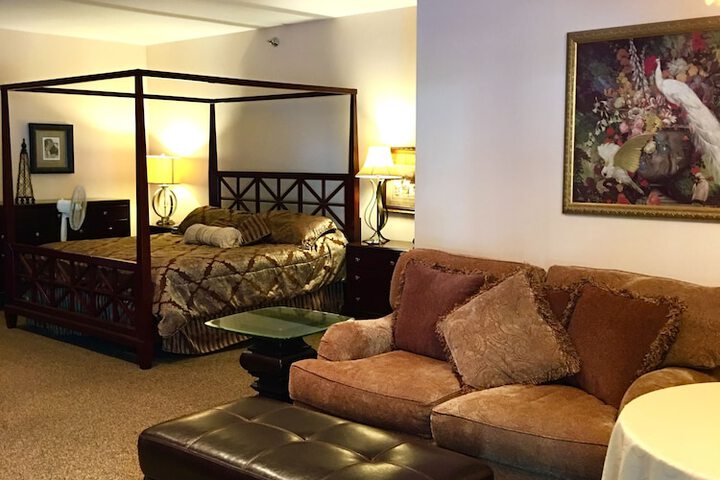 Room 17 of 30