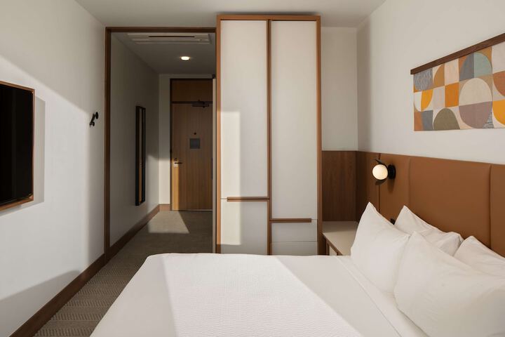 Room 63 of 91