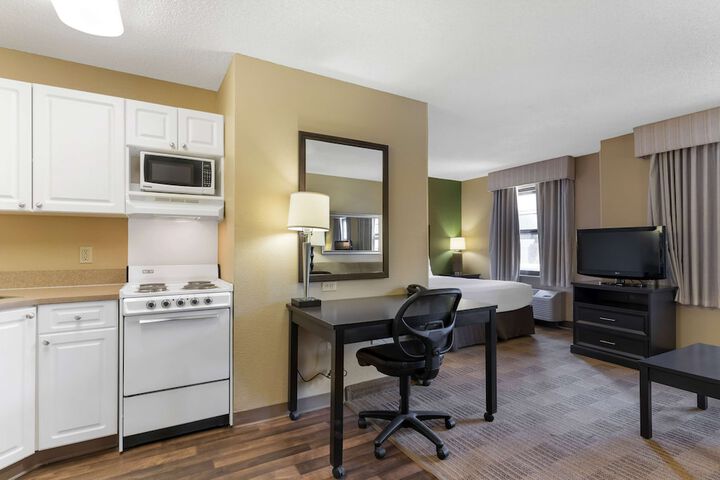 Room 15 of 27
