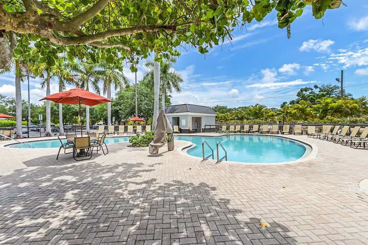 Pool 12 of 65