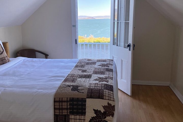 Room 100 of 116