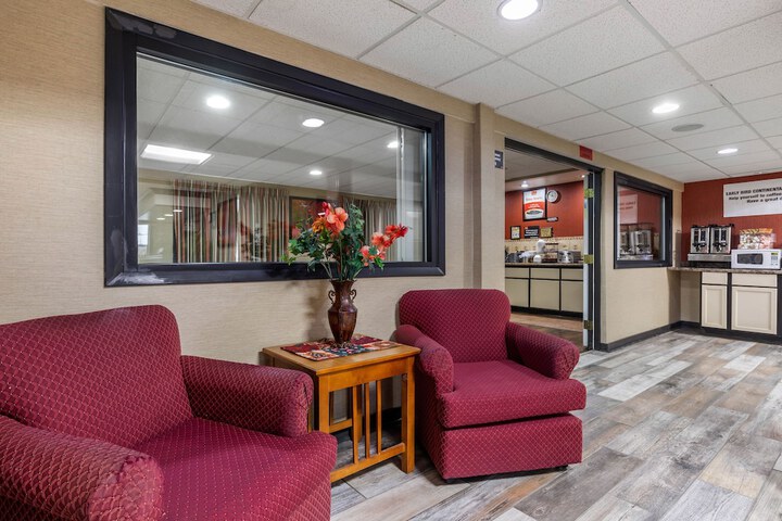 Econo Lodge Milwaukee Airport