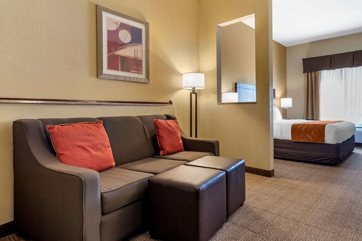 Room 15 of 32