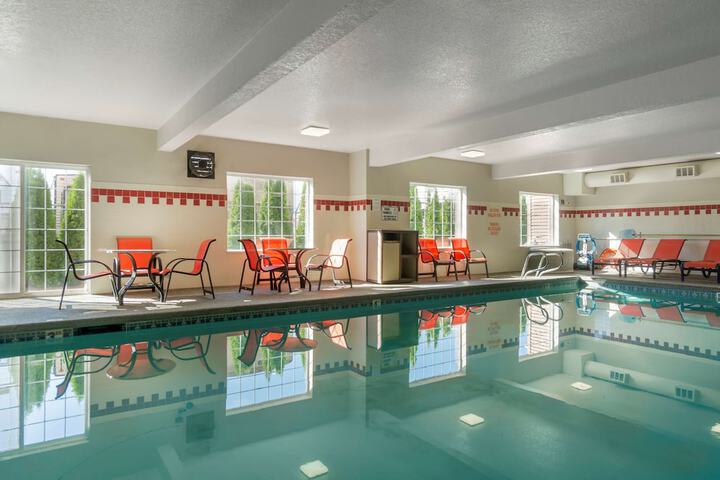 Best Western Plus Park Place Inn & Suites