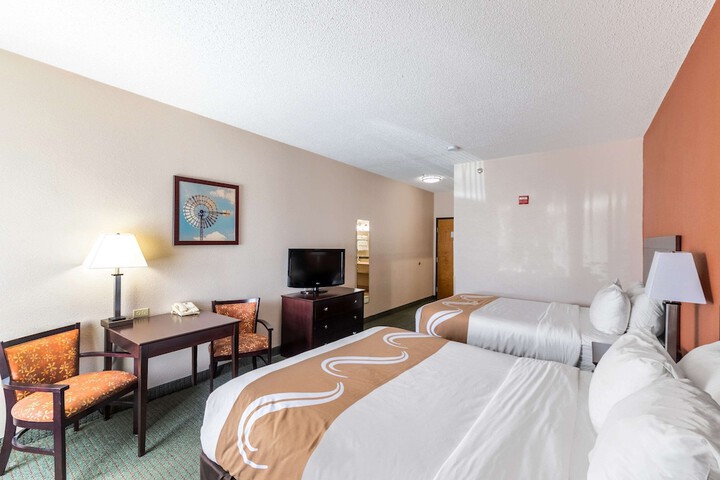 Room 25 of 41