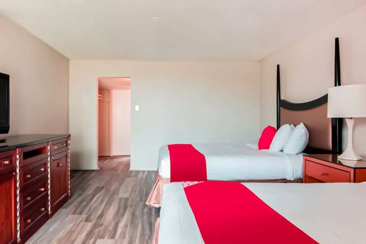 Room 8 of 25