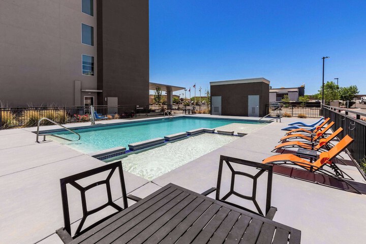Pool 6 of 45