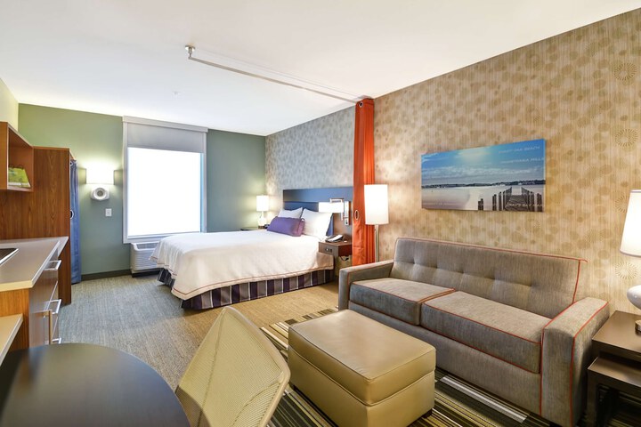 Room 27 of 39