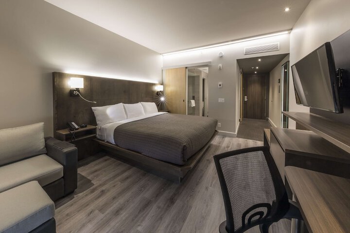 Room 40 of 107