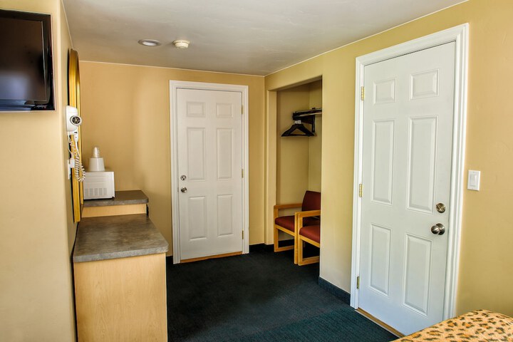 Room 34 of 50