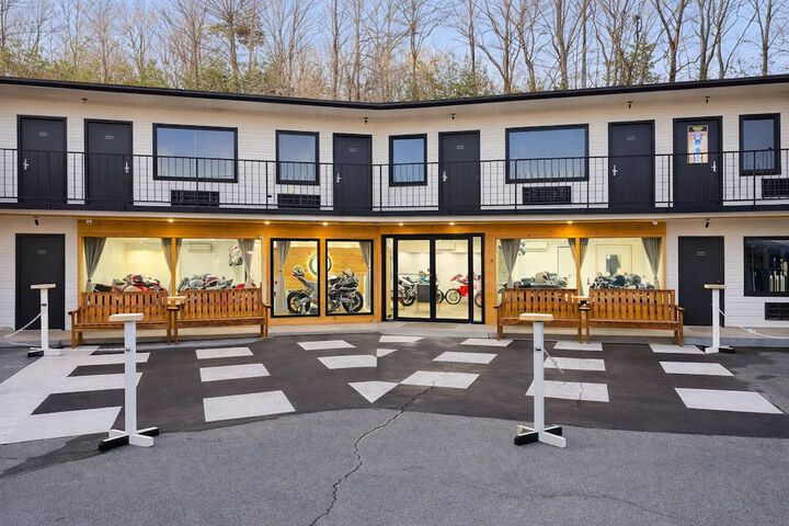 Motorcycle Inn