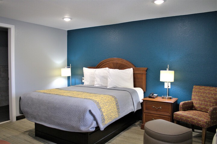 Room 16 of 31