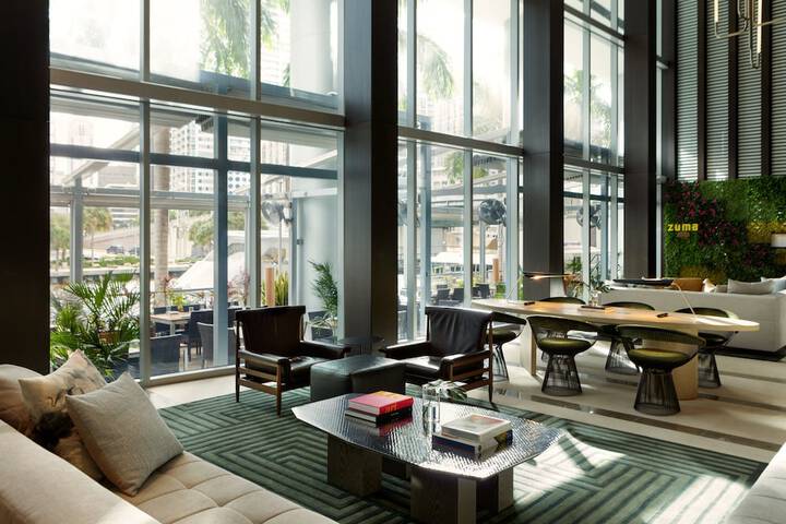 Hotel 5 of 81