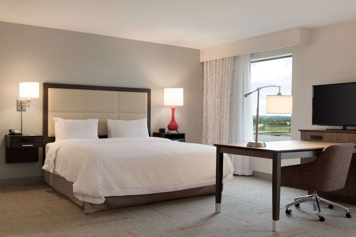 Room 21 of 28