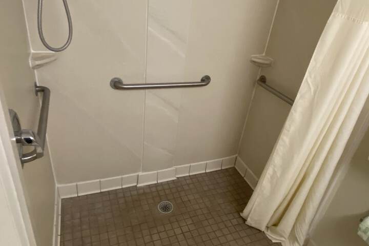 Room 14 of 62