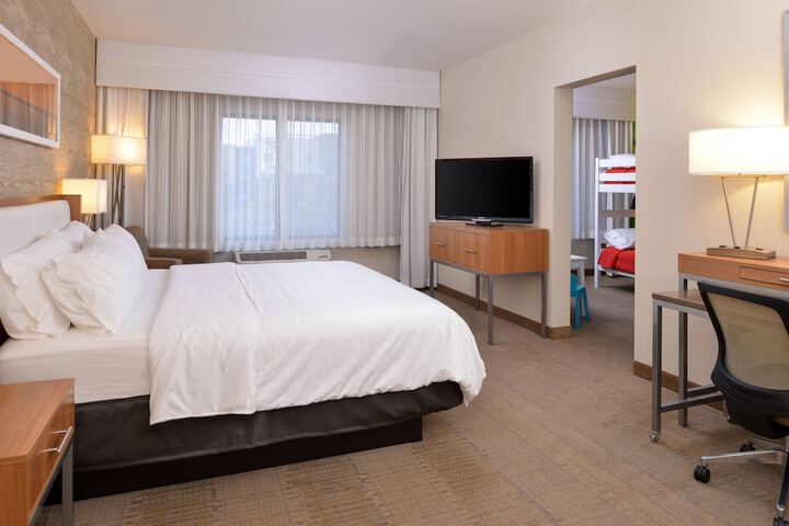 Holiday Inn Express & Suites Pocatello by IHG