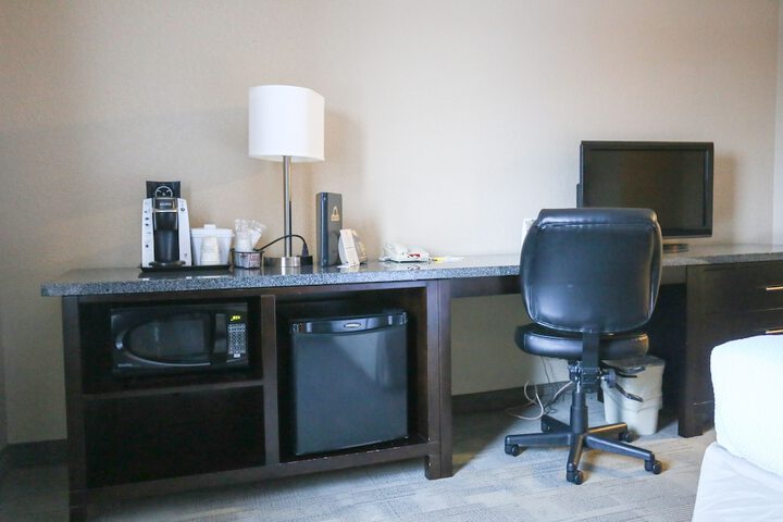 Room 64 of 80