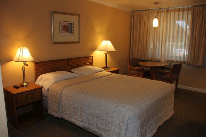 Room 28 of 43