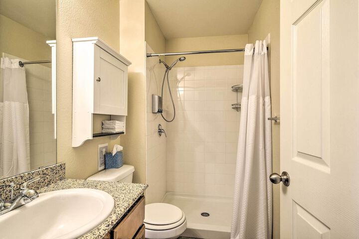 Walk to Lake: Family Gem w / Pool Access in Afton