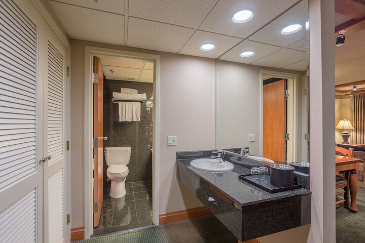 Room 107 of 138