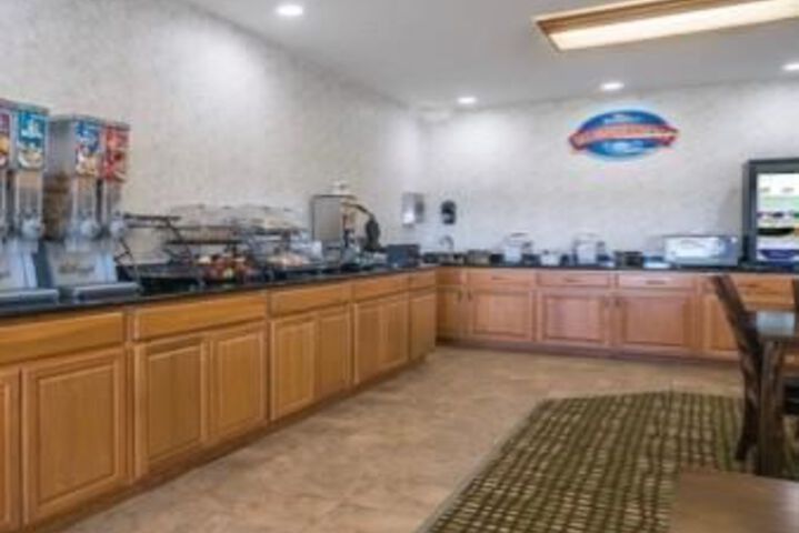 Norwood Inn and Suites