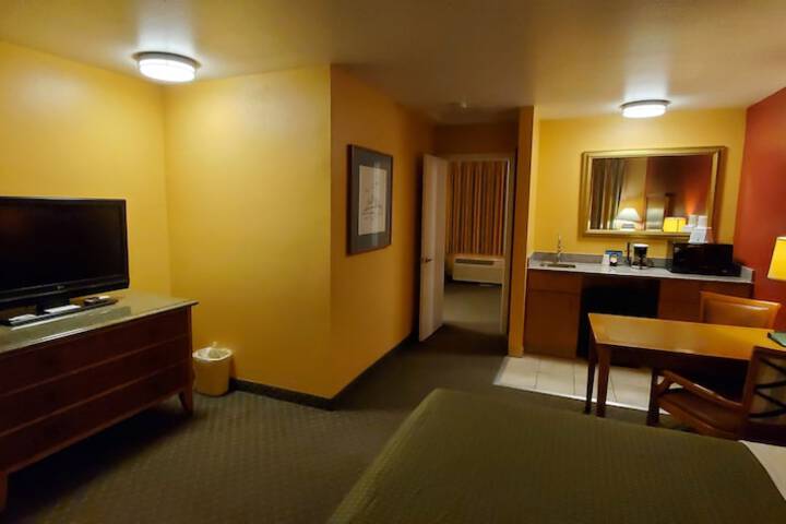 Room 27 of 53