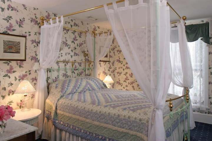 Room 68 of 128