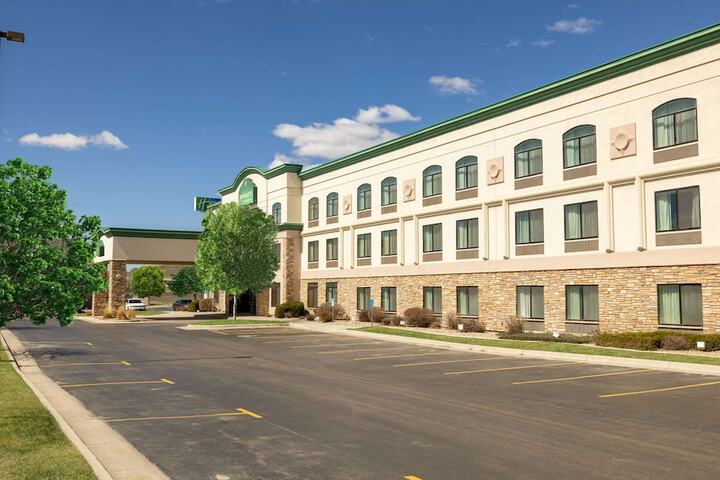 Hotel 4 of 40