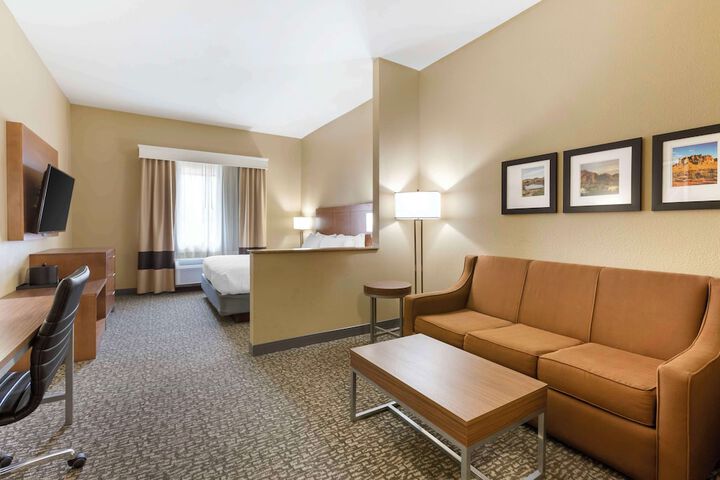 Room 25 of 46