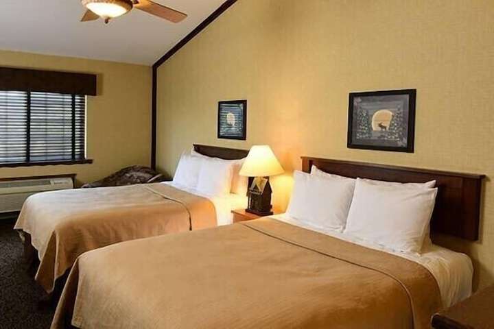 Room 6 of 27