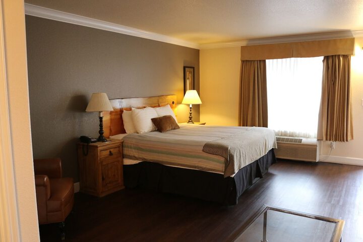 Room 37 of 51