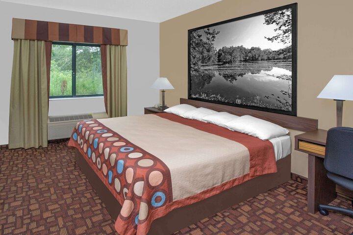 Room 16 of 19