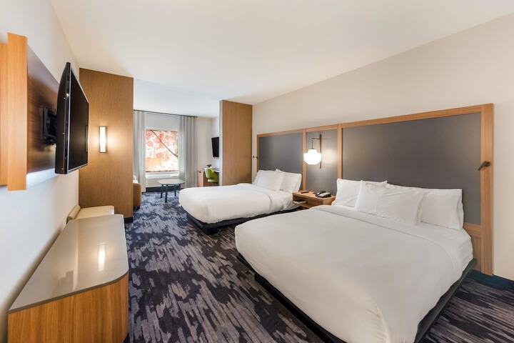 Room 8 of 22
