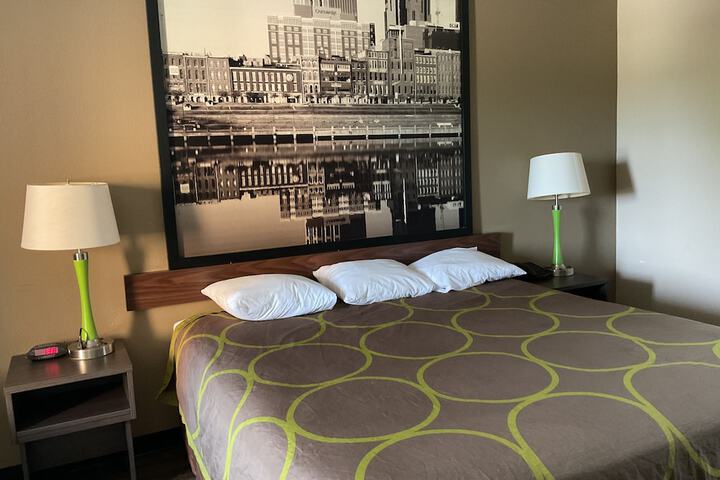 Super 8 by Wyndham Chattanooga / East Ridge