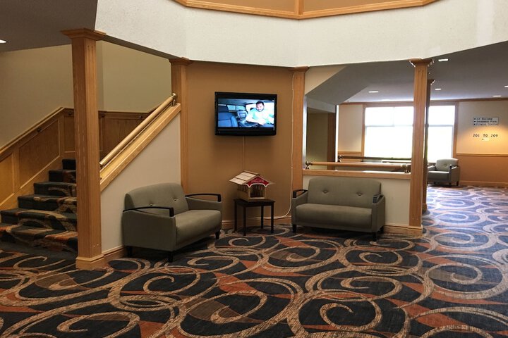Cabot Inn & Suites