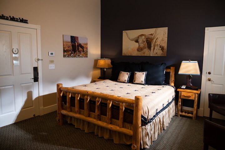 Room 13 of 108