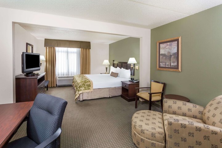 Room 7 of 23