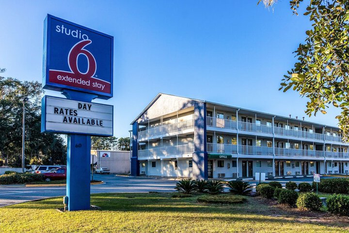 Hotel 6 of 42