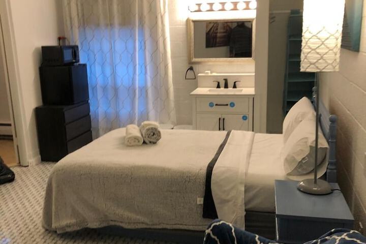 Room 18 of 32