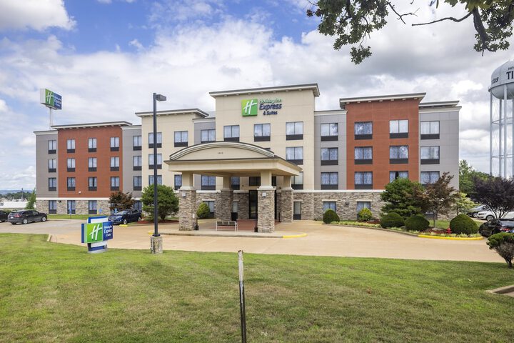 Hotel 3 of 50