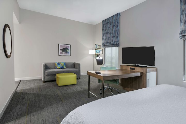 Room 21 of 34
