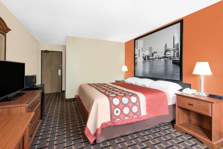 Room 3 of 14