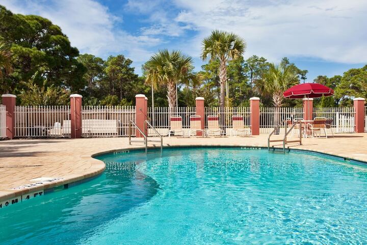 Pool 6 of 37