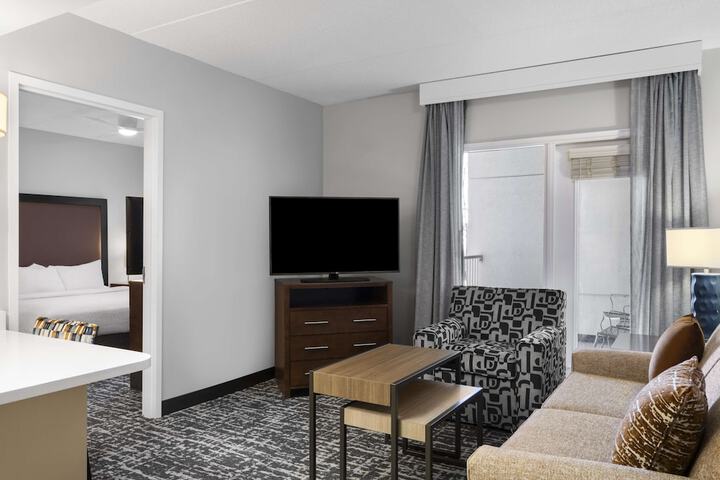 Room 17 of 43